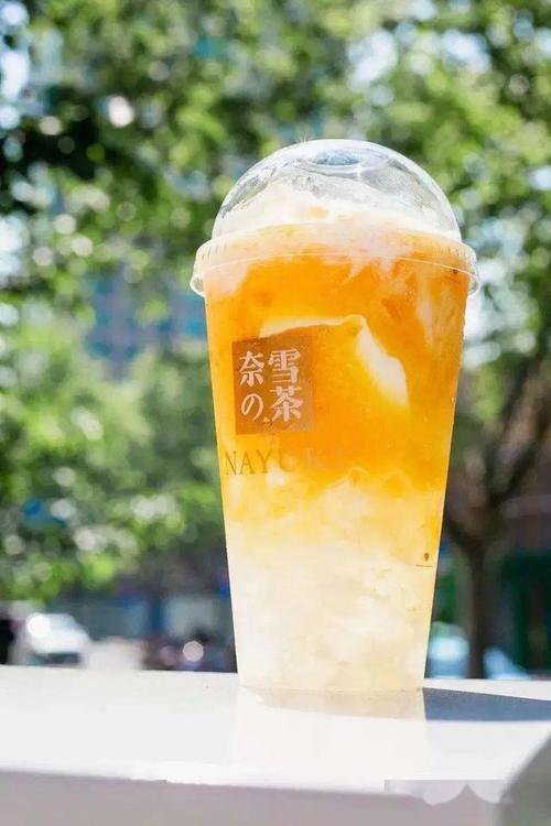 奈雪霸气快乐水,一边吃奈一边做爱